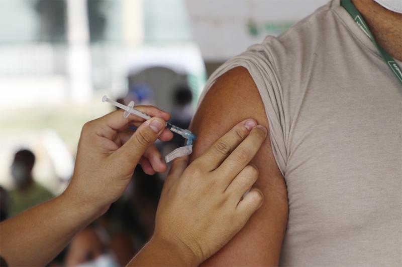 Amazonas já aplicou 5.879.379 doses de vacina contra Covid-19 até esta sexta-feira (28)