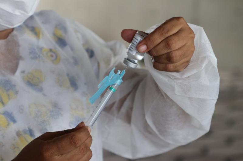 No Amazonas, quase 700 mil pessoas estão com a dose de reforço da vacina contra a Covid-19 em atraso
