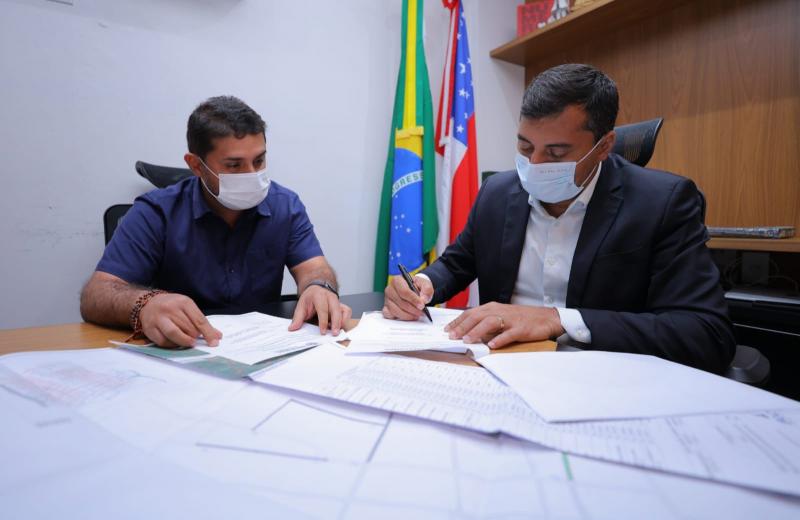 Prefeito Glenio Seixas conquista convênio para asfaltar ruas de Barreirinha