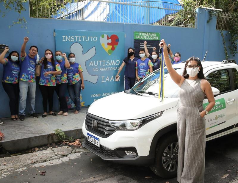 Governo do Amazonas realiza entrega de veículo para o Instituto Autismo no Amazonas