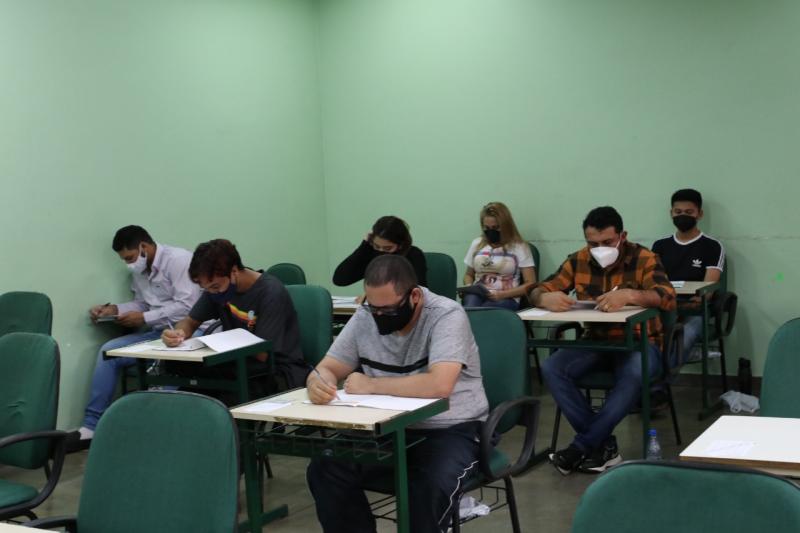 Candidatos iniciam disputa pelas 2.321 vagas do Vestibular da UEA 2021, acesso 2022