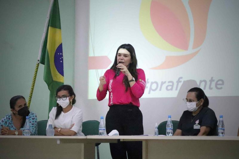 Em Parintins, Governo do Estado fortalece empreendedorismo feminino em parceria com a ACSSUS