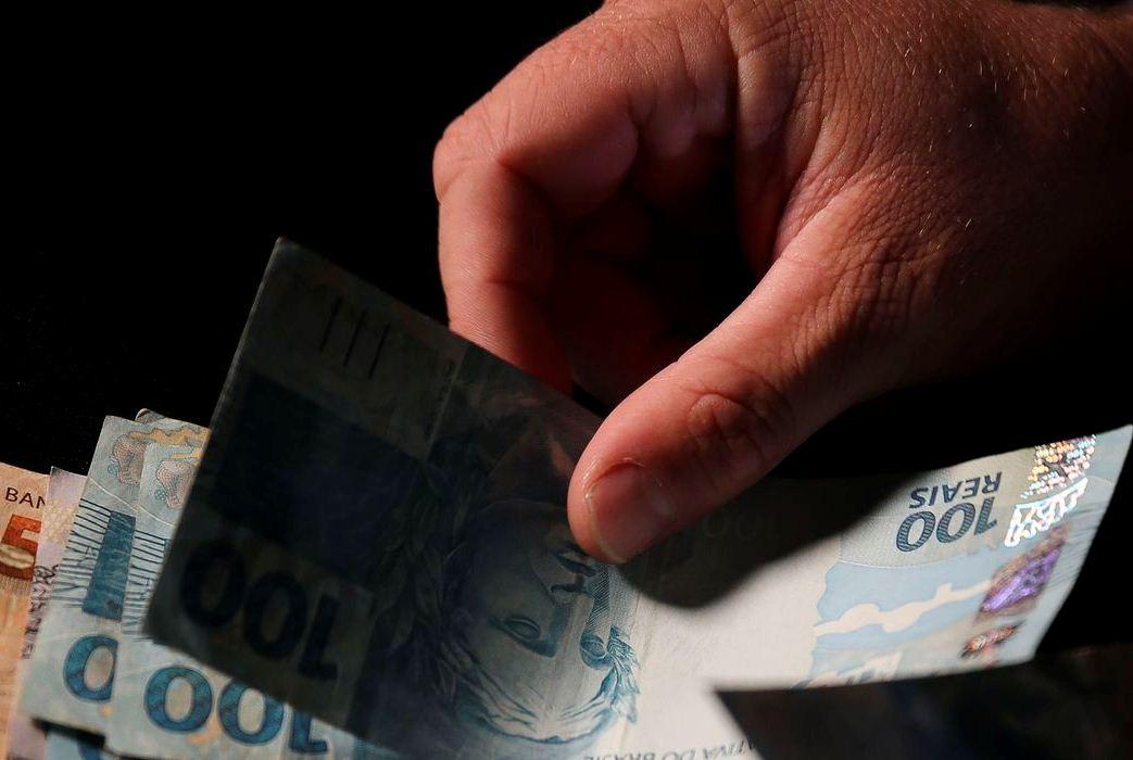 Nascidos até 1968 podem agendar saque de valores esquecidos