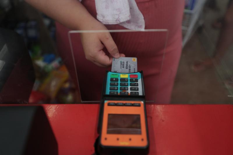 Auxílio Estadual já distribuiu R$ 208 milhões para famílias em situação de vulnerabilidade