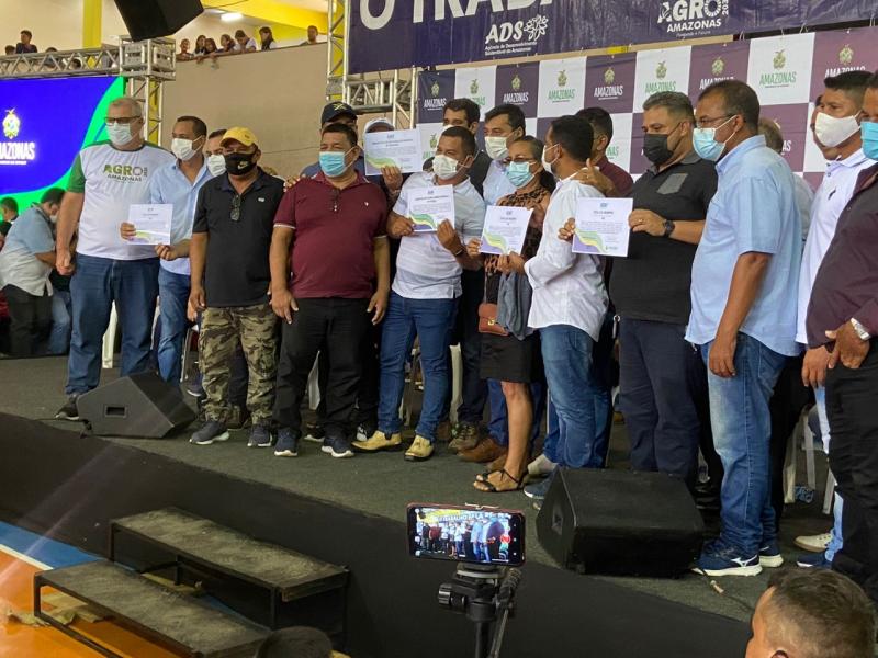 Adaf concede registro às duas primeiras granjas avícolas produtoras de ovos de Tefé