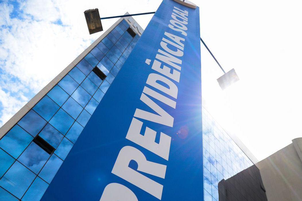 Aposentados e pensionistas terão décimo terceiro antecipado