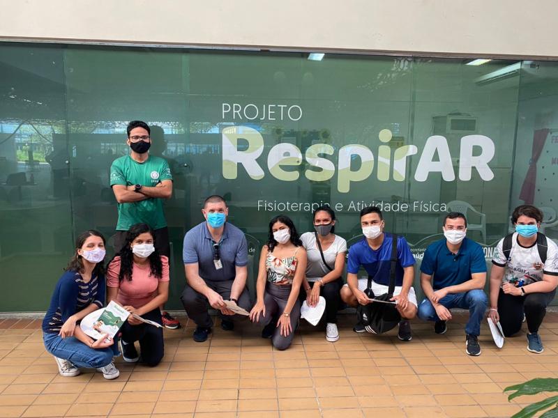 Acadêmicos da Ufam conhecem projeto RespirAR no bairro Aparecida