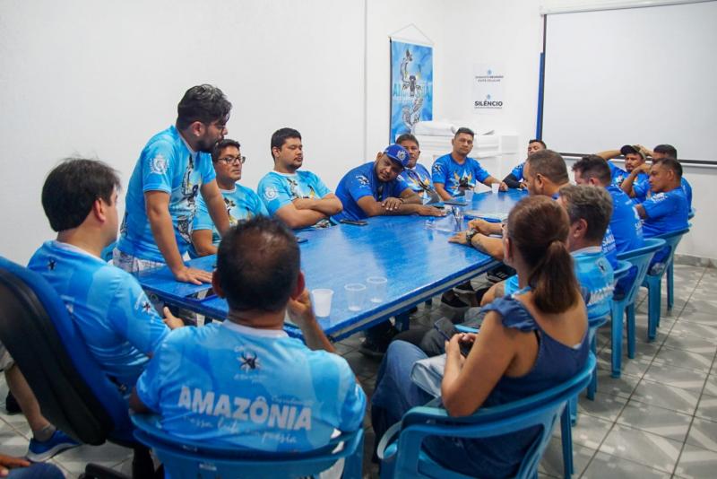 Caprichoso entrega projetos alegóricos aos artistas para o Festival Folclórico 2022