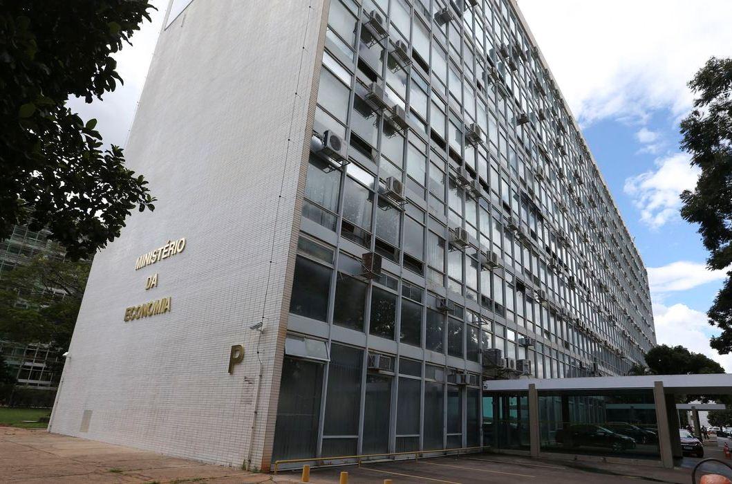 Governo federal bloqueia R$ 1,72 bilhão do Orçamento de 2022