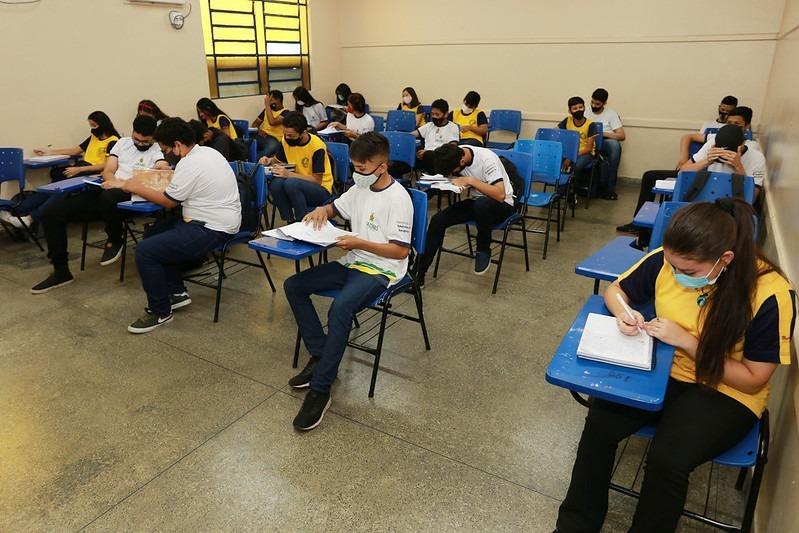 Estudantes da rede estadual em Manaus conquistam 631 aprovações em universidades públicas