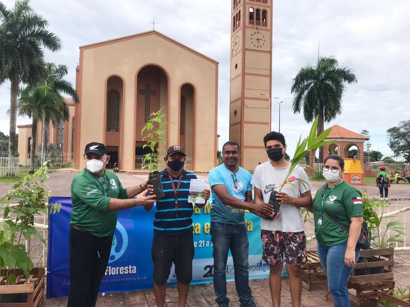 Mais de cem mudas foram distribuídas na Semana Municipal de Água e Floresta