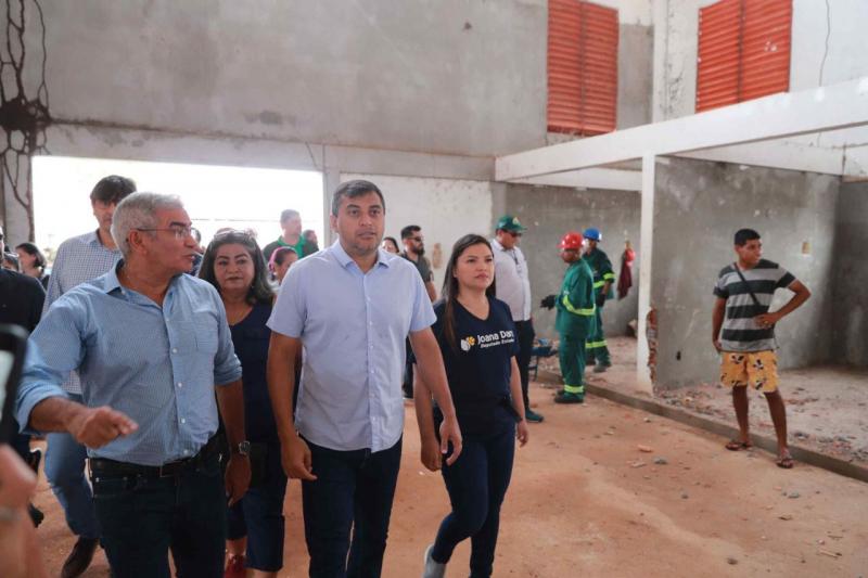 Wilson Lima dá ordem de serviço para obra de construção do Mercado Central de Careiro da Várzea