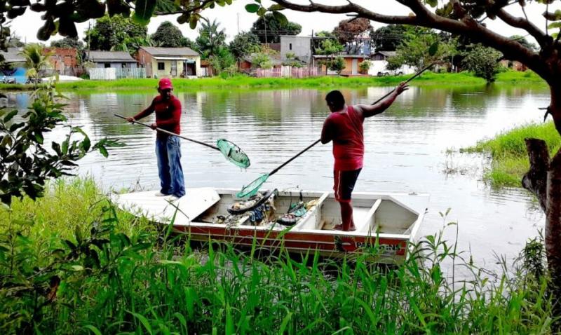 Moradores se unem e realizam ação ambiental na Lagoa Azul no bairro Itaúna II