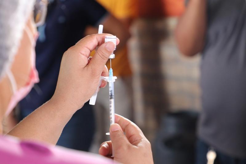 No Amazonas, mais de 920 mil pessoas estão com dose de reforço contra Covid-19 em atraso