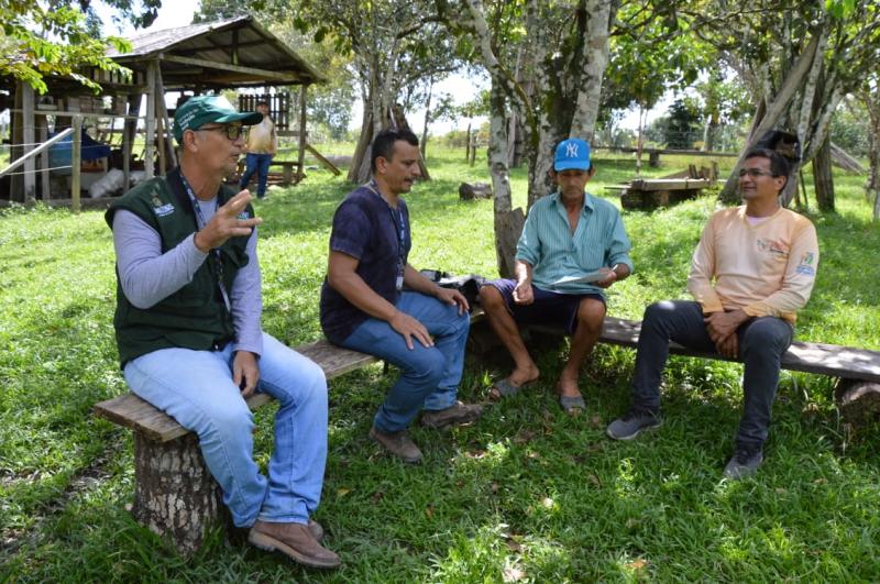 Em Boa Vista do Ramos, Idam realiza visita técnica para regularização de documentação de meliponicultores