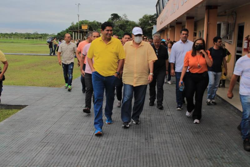 ‘Eduardo Braga é o maior parceiro de Parintins’, declara Bi Garcia em encontro com senador