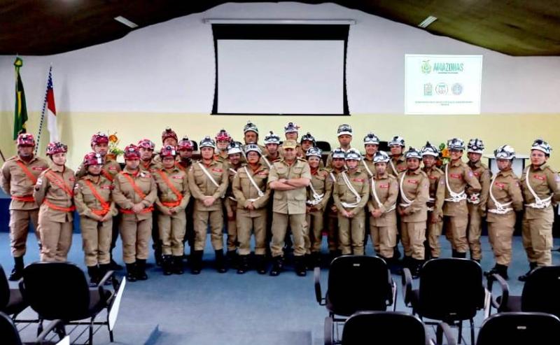 Novos bombeiros do Amazonas do quadro de saúde iniciam formação complementar de Oficial e de Praça