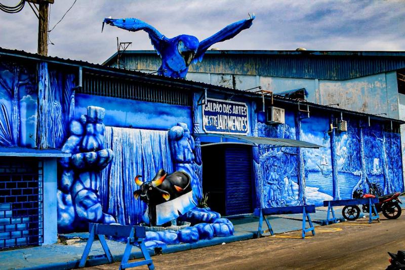 Qualidade de vida e trabalho: gestão de Jender Lobato revitaliza patrimônios do Caprichoso