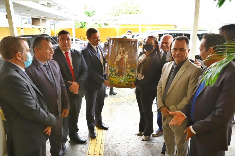 Câmara recebe imagem peregrina de Nossa Senhora do Carmo, padroeira de Parintins