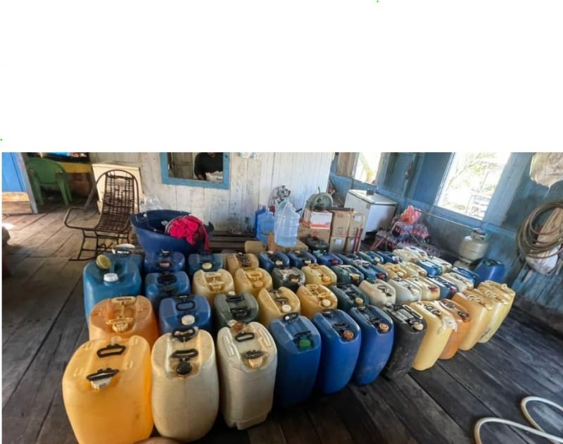 Durante Operação Hórus, PMAM apreende embarcação por transporte irregular de combustível