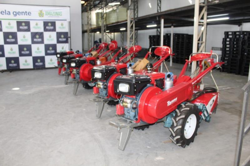 Governo do Amazonas entrega Kit Agroecologia para produtores de Rio Preto da Eva, Careiro da Várzea e Manaus