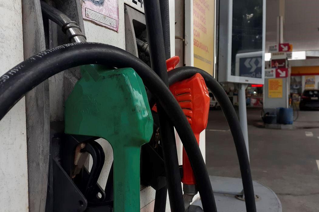 Procons iniciam fiscalização de postos de combustíveis