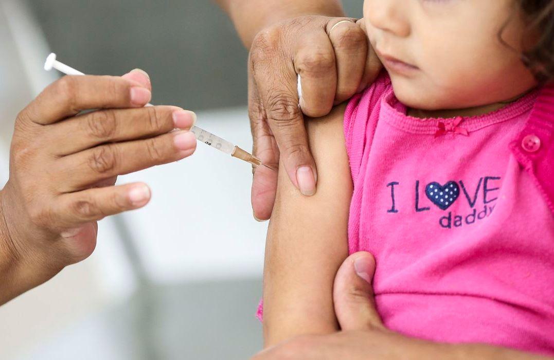 Vacinação contra sarampo está abaixo da meta, diz Ministério da Saúde