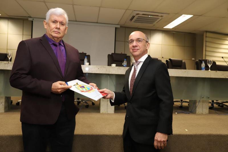 TCE-AM entrega à Justiça Eleitoral lista com nomes de gestores que tiveram contas reprovadas nos últimos 8 anos