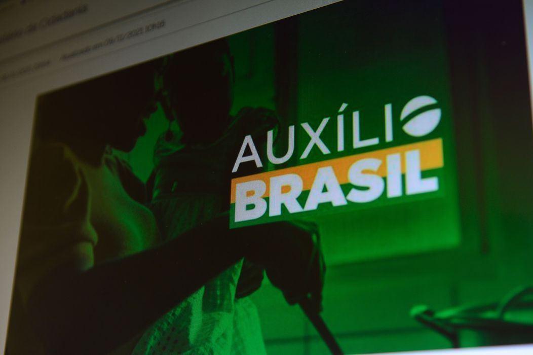 Beneficiários de NIS final 2 recebem hoje o Auxílio Brasil