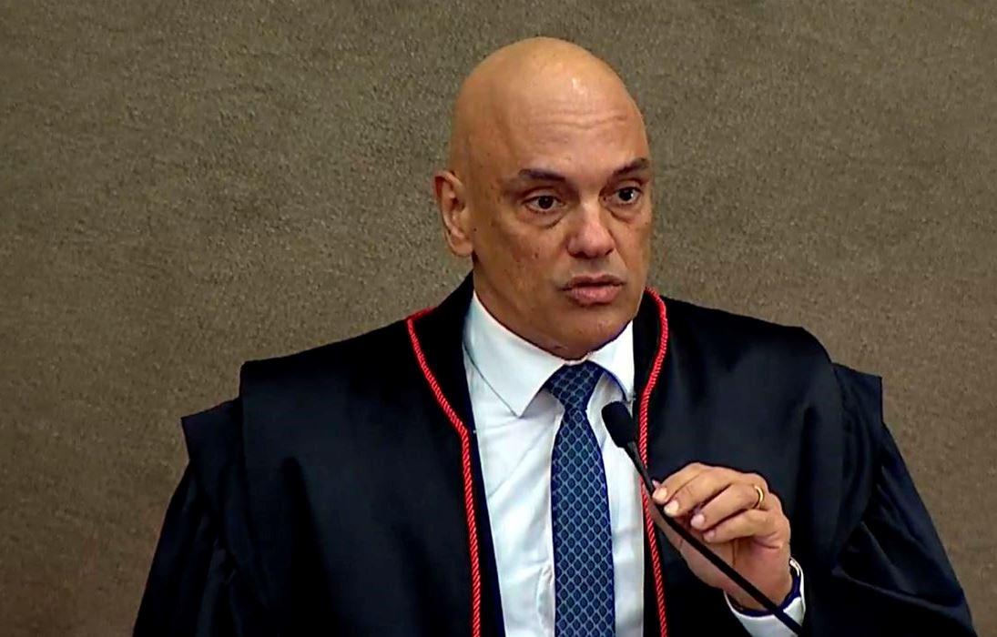 Moraes defende democracia e sistema eleitoral em discurso de posse