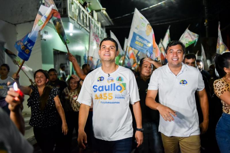 Saullo Vianna arrasta multidão de todas as cores em seu lançamento de campanha em Parintins