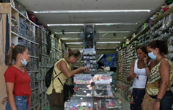 Pesquisa aponta que máscaras estão no dia a dia da maioria da população