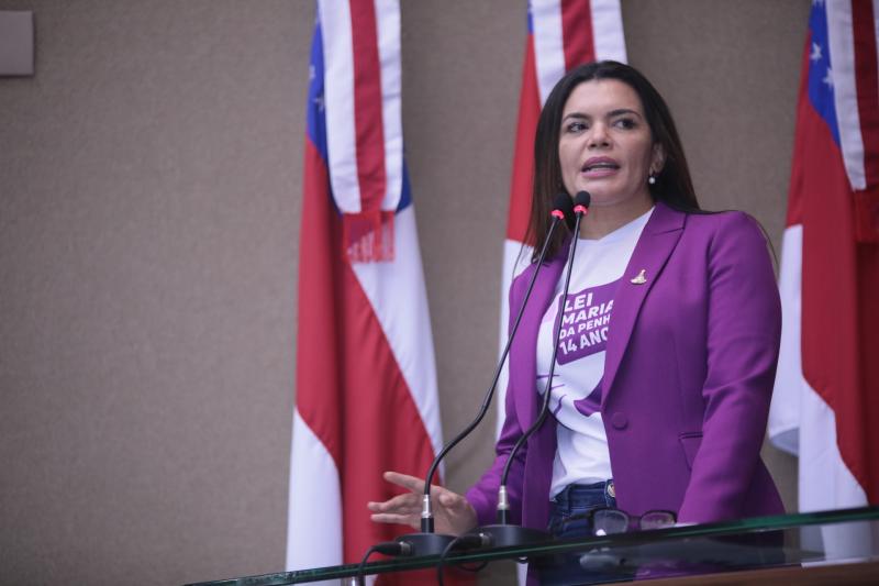 Alessandra Campêlo repudia feminicídio ocorrido em sítio na AM-010