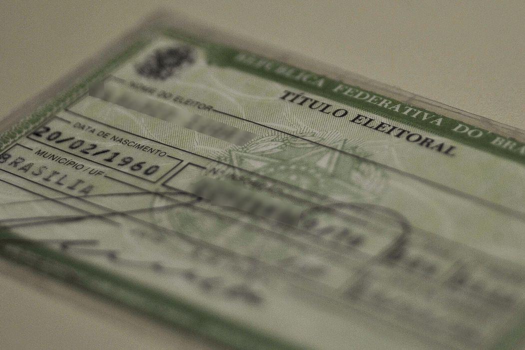 Termina prazo para tirar versão impressa do título eleitoral