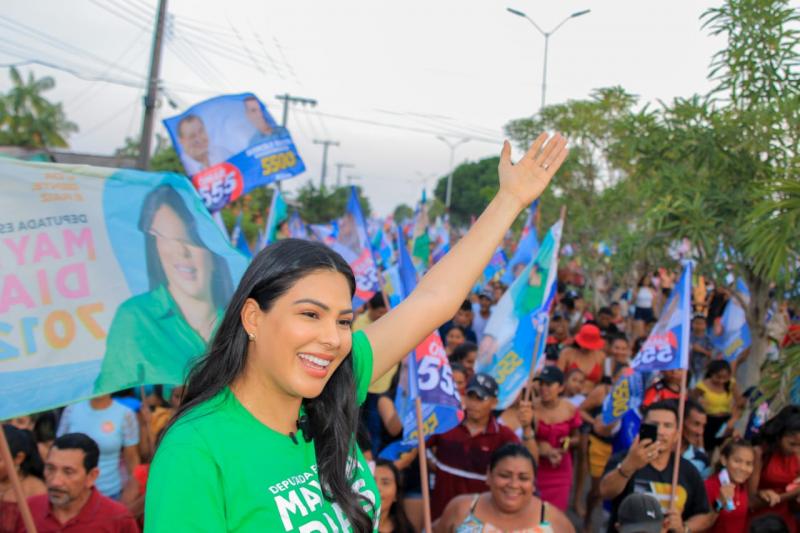 Com multidões em caminhada e comício histórico, Mocambo e Caburi abraçam campanha de Mayra Dias