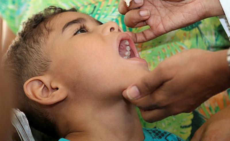 Ministro da Saúde convoca pais e gestores para 'cruzada' para ampliar cobertura vacinal contra a poliomielite