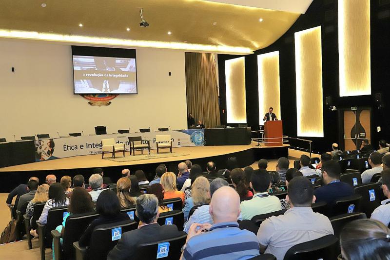 Seminário no TCE-AM dá início a capacitação de jurisdicionados sobre integridade e governança