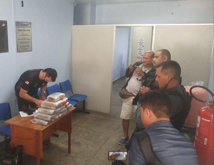 Drogas em embarcação: PM faz maior apreensão de Skunk do ano em Parintins