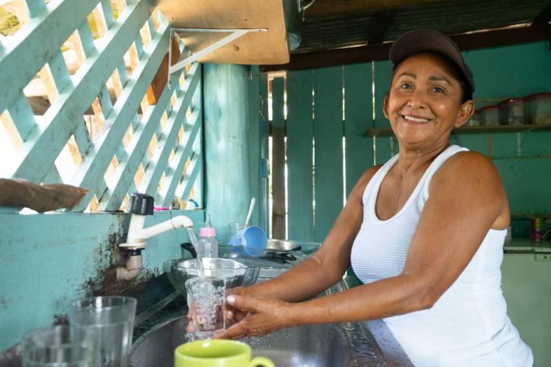 Programa Água no Jirau marca segundo dia da maratona dos 170 anos de Parintins com 365 famílias beneficiadas