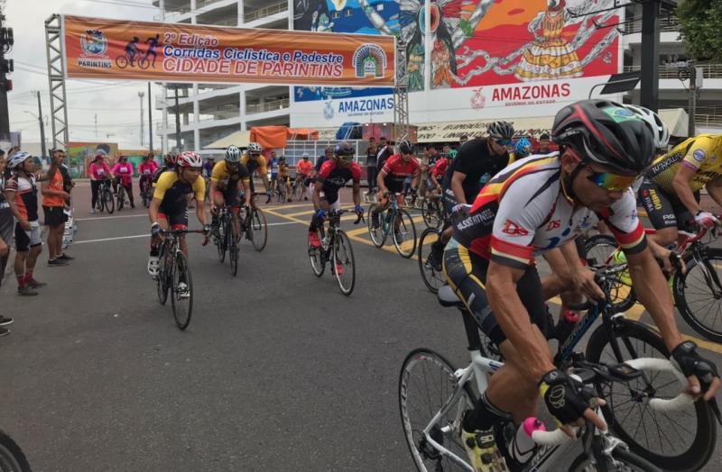 Mais de 150 atletas ganharam as ruas na disputa da 2ª edição da Corrida Ciclística e Pedestre Cidade de Parintins