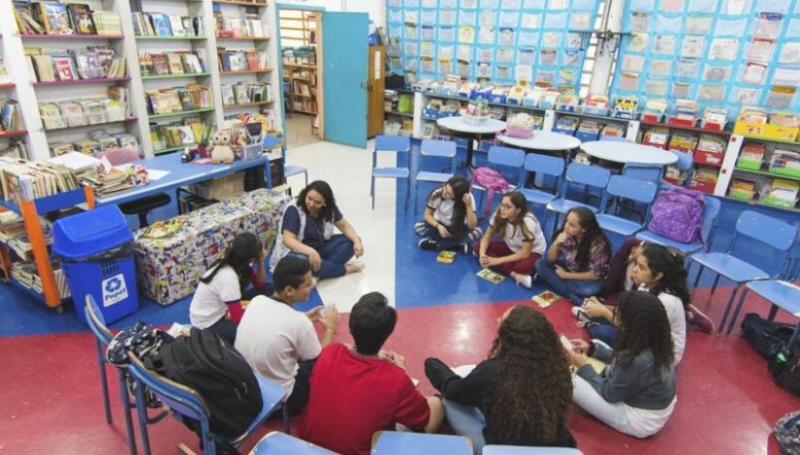 Livros da Paulinas e do Saberes e Letras farão parte do acervo de salas de leitura e bibliotecas das escolas municipais de São Paulo