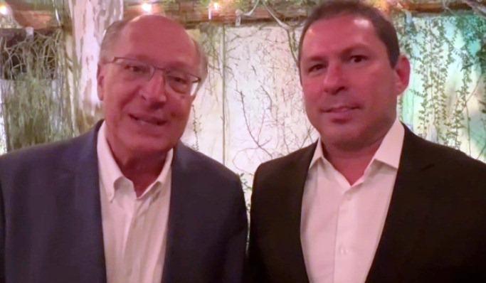 Marcelo Ramos grava vídeo com Alkmin, que agradece, em nome de Lula, apoio recebido no Amazonas 