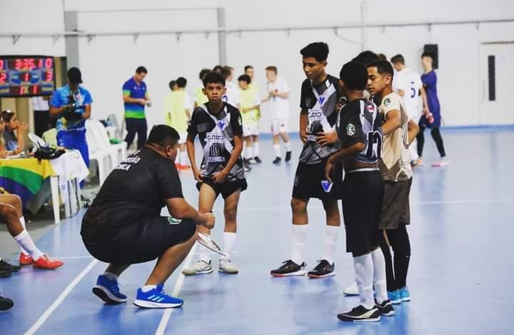 Precisando vencer, Carmo Parintins enfrenta o Bahia pelo Brasileiro Escolar nesta quinta-feira (03/11) 