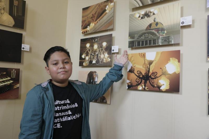 Estudantes da rede estadual promovem exposição fotográfica sobre o Teatro Amazonas