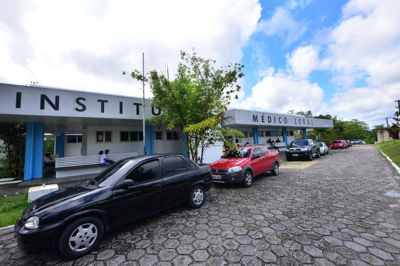 Instituto Médico Legal do Amazonas procura por familiares de dois homens identificados e não reclamados