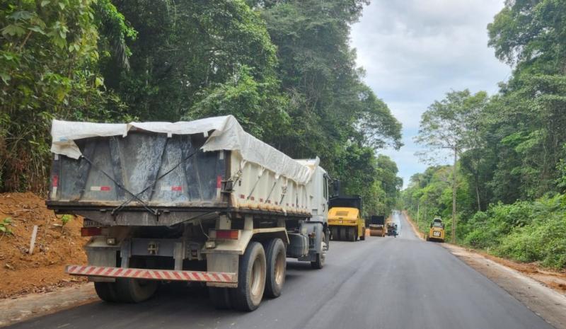 Governo do Amazonas avança com pavimentação do Ramal Nova Esperança, em Manacapuru