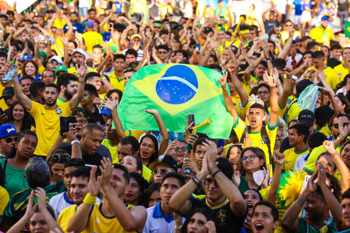 Com vitória do Brasil, torcedores fazem festa no ‘Copa na Arena’