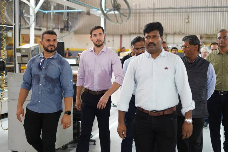 Governo do Estado destaca geração de postos de trabalho com inauguração da Royal Enfield, em Manaus