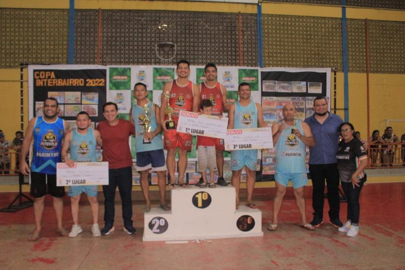 Prefeitura entrega premiação aos campeões das Copas Interbairros e Cidade de Parintins