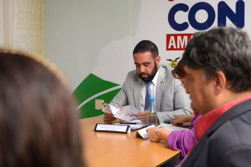 Procon Amazonas orienta sobre cuidados em compras na internet, em especial de pessoas físicas